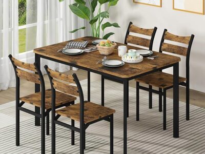 Elegant Dinner Table for 4